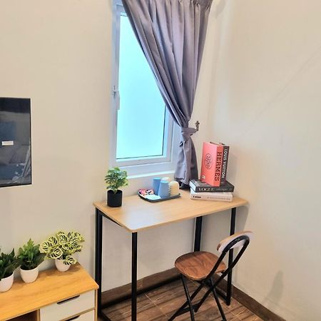 Zizi Homey 202 Cemara Asri Triple Single Медан Екстериор снимка